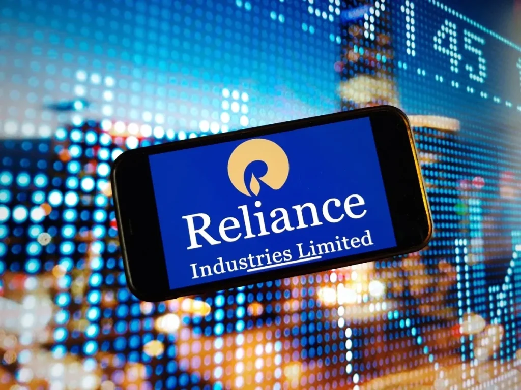 Reliance Industries Q1 FY26 Result with ₹20,805 Cr profit and ₹2.42 lakh Cr revenue – expert and investor update